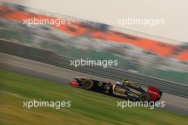 28.10.2011 New Delhi, India, Vitaly Petrov (RUS), Lotus Renalut F1 Team  - Formula 1 World Championship, Rd 17, Indian Grand Prix, Friday Practice
