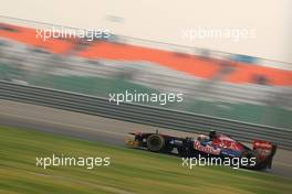 28.10.2011 New Delhi, India, Jaime Alguersuari (ESP), Scuderia Toro Rosso  - Formula 1 World Championship, Rd 17, Indian Grand Prix, Friday Practice