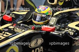 28.10.2011 New Delhi, India, Vitaly Petrov (RUS), Lotus Renault GP  - Formula 1 World Championship, Rd 17, Indian Grand Prix, Friday Practice