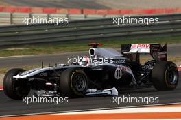 30.10.2011 New Delhi, India, Rubens Barrichello (BRA), AT&T Williams with damage to his car - Formula 1 World Championship, Rd 17, Indian Grand Prix, Sunday Race