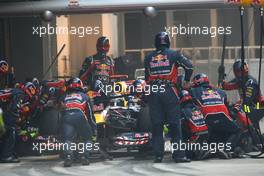 30.10.2011 New Delhi, India, Sebastian Vettel (GER), Red Bull Racing pit stop  - Formula 1 World Championship, Rd 17, Indian Grand Prix, Sunday Race