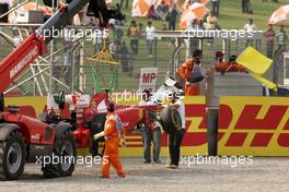 29.10.2011 New Delhi, India, Felipe Massa (BRA), Scuderia Ferrari crashes out - Formula 1 World Championship, Rd 17, Indian Grand Prix, Saturday Qualifying