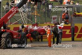 29.10.2011 New Delhi, India, Felipe Massa (BRA), Scuderia Ferrari crashes out - Formula 1 World Championship, Rd 17, Indian Grand Prix, Saturday Qualifying