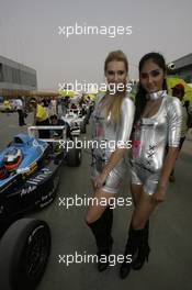 29.10.2011 New Delhi, India, grid girls  - Formula 1 World Championship, Rd 17, Indian Grand Prix, Saturday Qualifying