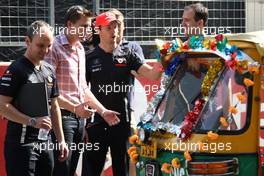 27.10.2011 New Delhi, India, Jenson Button (GBR), McLaren Mercedes in a Rickshaw - Formula 1 World Championship, Rd 17, Indian Grand Prix, Thursday