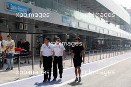 27.10.2011 New Delhi, India, Daniel Ricciardo (AUS) HRT Formula One Team walks the track - Formula 1 World Championship, Rd 17, Indian Grand Prix, Thursday