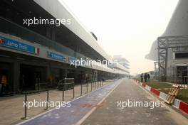 26.10.2011 New Delhi, India, The pitlane - Formula 1 World Championship, Rd 17, Indian Grand Prix, Wednesday