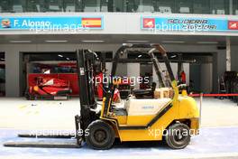 26.10.2011 New Delhi, India, Pitlane preperations - Formula 1 World Championship, Rd 17, Indian Grand Prix, Wednesday