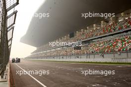 26.10.2011 New Delhi, India, View from the pitlane - Formula 1 World Championship, Rd 17, Indian Grand Prix, Wednesday