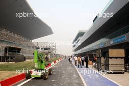 26.10.2011 New Delhi, India, The pitlane - Formula 1 World Championship, Rd 17, Indian Grand Prix, Wednesday