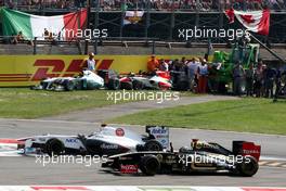 11.09.2011 Monza, Italy,  Sergio Pérez (MEX), Sauber F1 Team, Bruno Senna (BRA), Lotus Renault GP - Formula 1 World Championship, Rd 13, Italian Grand Prix, Sunday Race