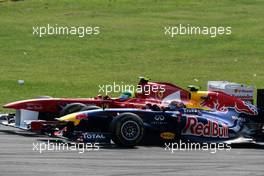11.09.2011 Monza, Italy,  Felipe Massa (BRA), Scuderia Ferrari and Mark Webber (AUS), Red Bull Racing come together - Formula 1 World Championship, Rd 13, Italian Grand Prix, Sunday Race
