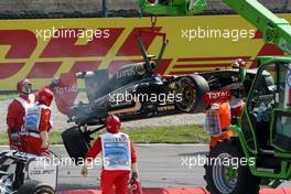 11.09.2011 Monza, Italy,  Vitaly Petrov (RUS), Lotus Renault GP car after A crash caused by Vitantonio Liuzzi (ITA), HRT Formula One Team - Formula 1 World Championship, Rd 13, Italian Grand Prix, Sunday Race