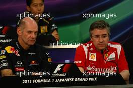 07.10.2011 Suzuka, Japan, Adrian Newey (GBR), Red Bull Racing, Technical Operations Director and Pat Fry (GBR), Scuderia Ferrari  - Formula 1 World Championship, Rd 15, Japanese Grand Prix, Friday Practice