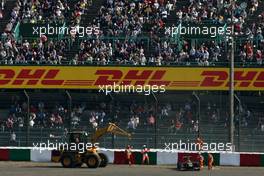 07.10.2011 Suzuka, Japan,  Bruno Senna (BRE), Renault F1 Team goes out of the track - Formula 1 World Championship, Rd 15, Japanese Grand Prix, Friday Practice