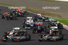 09.10.2011 Suzuka, Japan, Vitaly Petrov (RUS), Lotus Renault GP and Bruno Senna (BRA), Lotus Renault GP  - Formula 1 World Championship, Rd 15, Japanese Grand Prix, Sunday Race