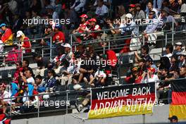 08.10.2011 Suzuka, Japan, race fans  - Formula 1 World Championship, Rd 15, Japanese Grand Prix, Saturday Practice