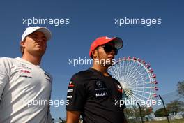 09.10.2011 Suzuka, Japan,  Nico Rosberg (GER), Mercedes GP and Lewis Hamilton (GBR), McLaren Mercedes  - Formula 1 World Championship, Rd 15, Japanese Grand Prix, Sunday
