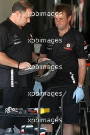 06.10.2011 Suzuka, Japan,  McLaren Mercedes mechanics - Formula 1 World Championship, Rd 15, Japanese Grand Prix, Thursday