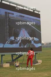 14.10.2011 Yeongam, Korea, Fernando Alonso (ESP), Scuderia Ferrari stopped on track  - Formula 1 World Championship, Rd 16, Korean Grand Prix, Friday Practice