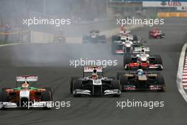 16.10.2011 Yeongam, Korea,  Pastor Maldonado (VEN), Williams F1 Team and Sebastien Buemi (SUI), Scuderia Toro Rosso  - Formula 1 World Championship, Rd 16, Korean Grand Prix, Sunday Race