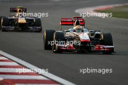16.10.2011 Yeongam, Korea,  Lewis Hamilton (GBR), McLaren Mercedes and Mark Webber (AUS), Red Bull Racing  - Formula 1 World Championship, Rd 16, Korean Grand Prix, Sunday Race