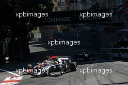 29.05.2011 Monte Carlo, Monaco,  Pastor Maldonado (VEN), Williams F1 Team and Lewis Hamilton (GBR), McLaren Mercedes crash - Formula 1 World Championship, Rd 06, Monaco Grand Prix, Sunday Race