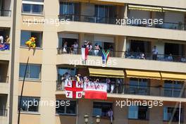 28.05.2011 Monaco, Monte Carlo, Fans on a balcony - Formula 1 World Championship, Rd 6, Monaco Grand Prix, Saturday Qualifying