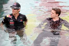 25.05.2011 Monte Carlo, Monaco,  Mark Webber (AUS), Red Bull Racing, Jake Humphreys (GBR) BBC Commentator - Formula 1 World Championship, Rd 06, Monaco Grand Prix, Wednesday