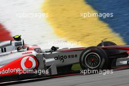 08.04.2011 Sepang, Malaysia,  Jenson Button (GBR), McLaren Mercedes - Formula 1 World Championship, Rd 02, Malaysian Grand Prix, Friday Practice