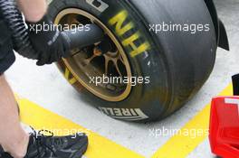 08.04.2011 Sepang, Malaysia,  The Pirelli tyre of Nick Heidfeld (GER), Lotus Renault GP after his brake locked up for most of a lap - Formula 1 World Championship, Rd 02, Malaysian Grand Prix, Friday Practice