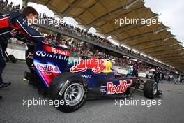 10.04.2011 Sepang, Malaysia,  Mark Webber (AUS), Red Bull Racing - Formula 1 World Championship, Rd 02, Malaysian Grand Prix, Sunday Pre-Race Grid