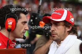 10.04.2011 Sepang, Malaysia,  Fernando Alonso (ESP), Scuderia Ferrari - Formula 1 World Championship, Rd 02, Malaysian Grand Prix, Sunday Pre-Race Grid