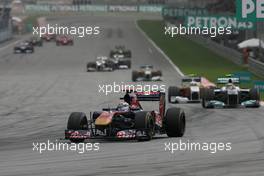 10.04.2011 Sepang, Malaysia,  Sebastien Buemi (SUI), Scuderia Toro Rosso  - Formula 1 World Championship, Rd 02, Malaysian Grand Prix, Sunday Race