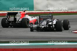10.04.2011 Sepang, Malaysia,  Rubens Barrichello (BRA), Williams F1 Team hits by a puncture - Formula 1 World Championship, Rd 02, Malaysian Grand Prix, Sunday Race