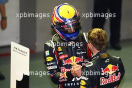 25.09.2011 Singapore, Singapore, Mark Webber (AUS), Red Bull Racing and Sebastian Vettel (GER), Red Bull Racing  - Formula 1 World Championship, Rd 14, Singapore Grand Prix, Sunday Podium