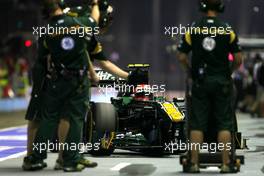 24.09.2011 Singapore, Singapore,  Jarno Trulli (ITA), Team Lotus  - Formula 1 World Championship, Rd 14, Singapore Grand Prix, Saturday Practice