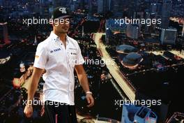 25.09.2011 Singapore, Singapore,  Vitantonio Liuzzi (ITA), HRT Formula One Team  - Formula 1 World Championship, Rd 14, Singapore Grand Prix, Sunday