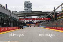 22.09.2011 Singapore, Singapore, Start finish straight  - Formula 1 World Championship, Rd 14, Singapore Grand Prix, Thursday