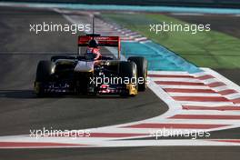 16.11.2011 Abu Dhabi, UEA, Kevin Ceccon (ITA), Scuderia Toro Rosso  - Formula 1 Testing Rookie Test, day 2 - Formula 1 World Championship