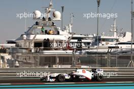 11.11.2011 Abu Dhabi, Abu Dhabi,  Sergio Perez (MEX), Sauber F1 Team  - Formula 1 World Championship, Rd 18, Abu Dhabi Grand Prix, Friday Practice