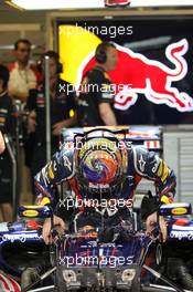 11.11.2011 Abu Dhabi, Abu Dhabi, Sebastian Vettel (GER), Red Bull Racing  - Formula 1 World Championship, Rd 18, Abu Dhabi Grand Prix, Friday Practice