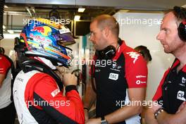 11.11.2011 Abu Dhabi, Abu Dhabi, Robert Wickens (CDN), Marussia Virgin Racing  - Formula 1 World Championship, Rd 18, Abu Dhabi Grand Prix, Friday Practice