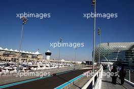 11.11.2011 Abu Dhabi, Abu Dhabi,  Vitantonio Liuzzi (ITA), HRT Formula One Team  - Formula 1 World Championship, Rd 18, Abu Dhabi Grand Prix, Friday Practice