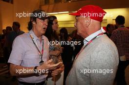 12.11.2011 Abu Dhabi, Abu Dhabi,  Paul McCartney with Niki Lauda - Formula 1 World Championship, Rd 18, Abu Dhabi Grand Prix, Saturday Qualifying