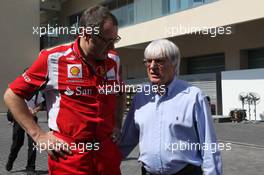 13.11.2011 Abu Dhabi, Abu Dhabi, Stefano Domenicali (ITA) Ferrari General Director with Bernie Ecclestone (GBR)  - Formula 1 World Championship, Rd 18, Abu Dhabi Grand Prix, Sunday