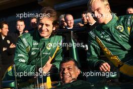02.02.2011 Valencia, Spain,  Jarno Trulli (ITA), Team Lotus, Tony Fernandes, Team Lotus, Team Principal, Heikki Kovalainen (FIN), Team Lotus - Formula 1 Testing - Formula 1 World Championship 2011