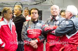 06.-12.06.2011 Le Mans, France, Race, Reinhold Joest and Dr. Wolfgang Ullrich reaction after the crash of #1 Audi Sport Team Joest Audi R18 TDI: Timo Bernhard, Romain Dumas, Mike Rockenfeller - 24 Hour of Le Mans 2011