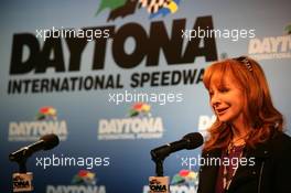 28.01.2011 Daytona Beach, Practice and Qualifying, Reba McEntire, Countrysinger  - Grand-Am Rolex SportsCcar Series, Rolex24 at Daytona Beach, USA