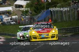 #28 Porsche 911 GT3 R: Klaus Abbelen, Sabine Schmitz, Christopher BrŸck, Patrick Huismann 17.05.2012. ADAC Zurich 24 Hours, Nurburgring, Germany